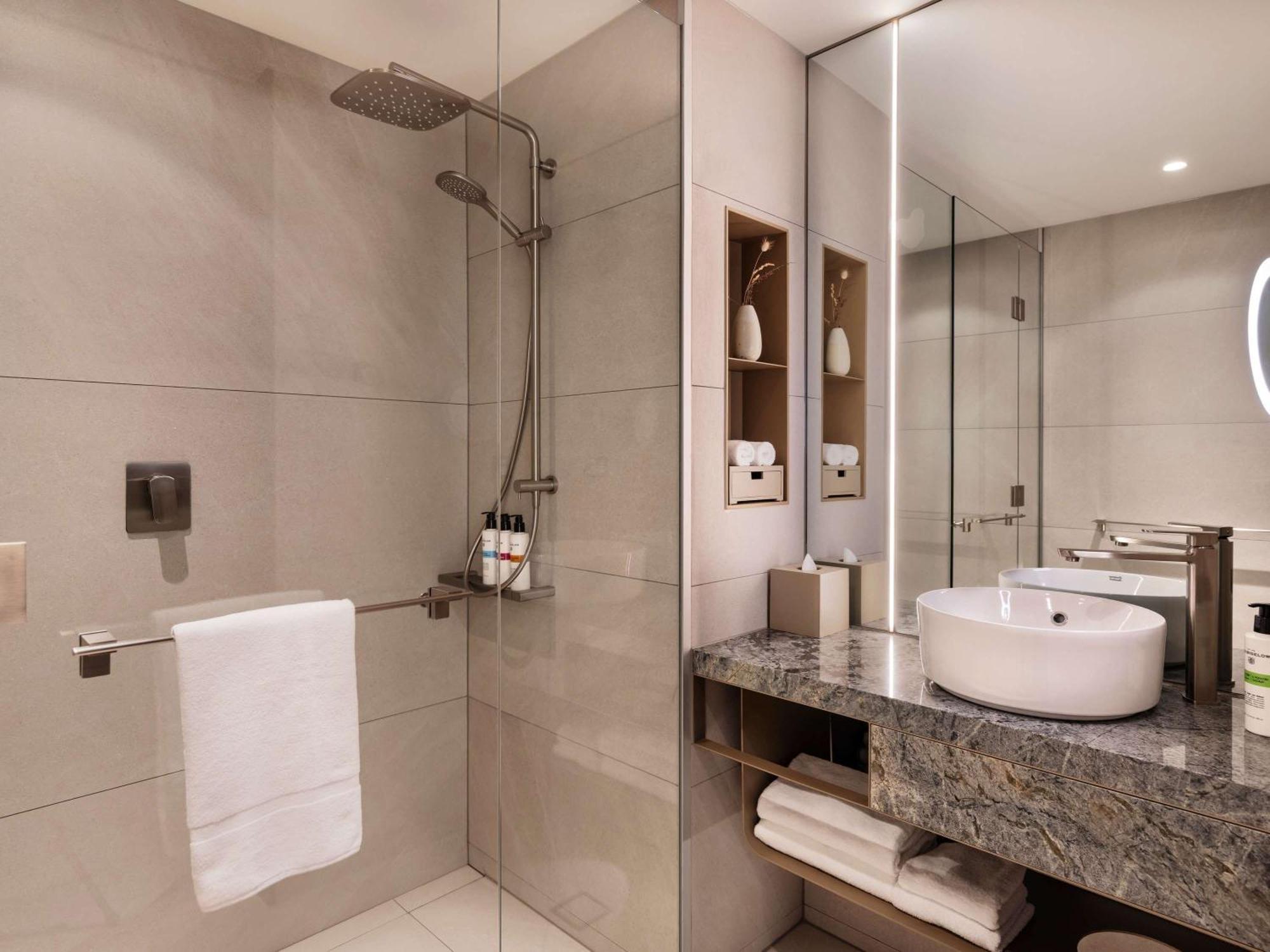 Pullman Auckland Airport Hotell Exteriör bild