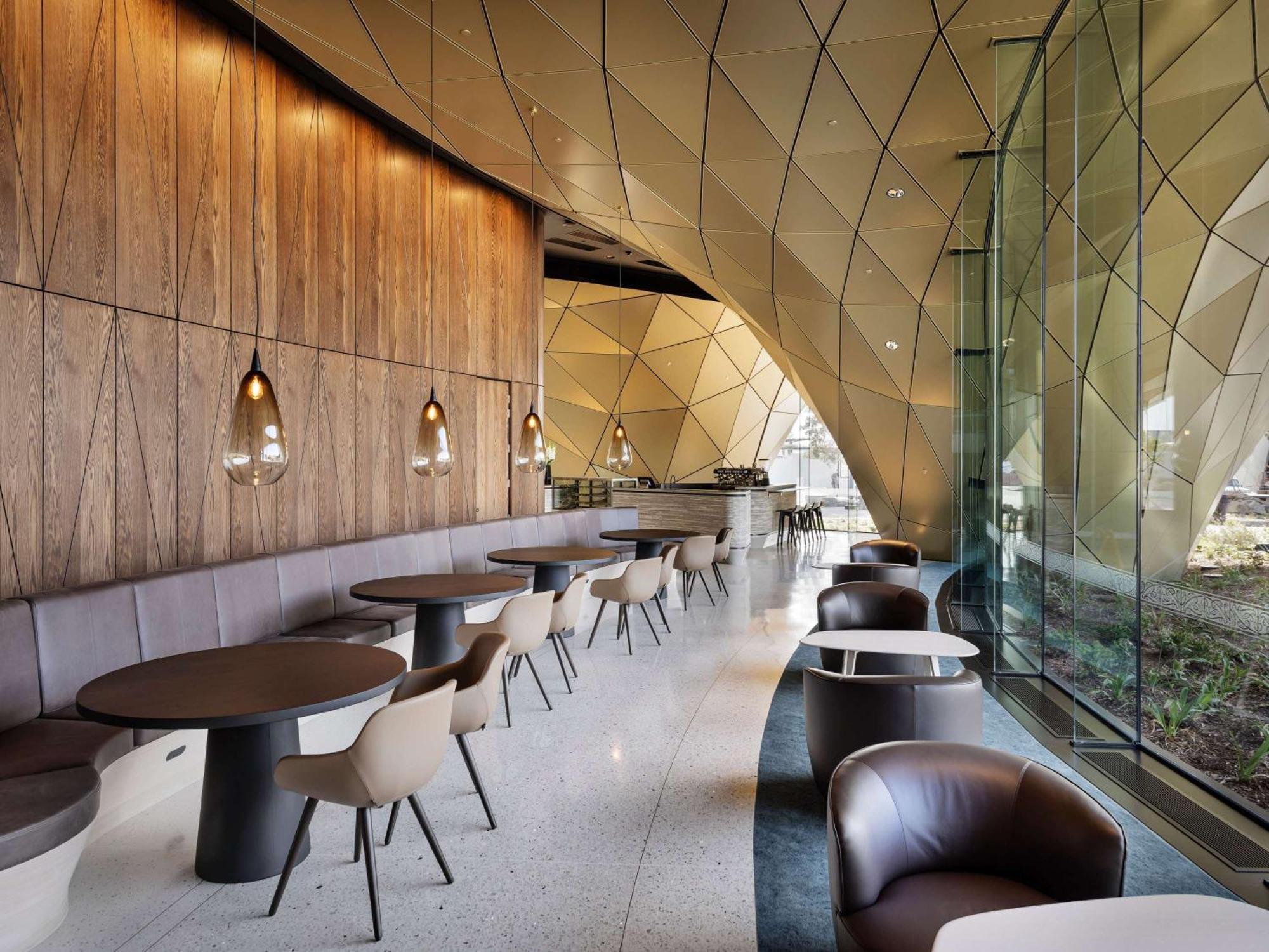 Pullman Auckland Airport Hotell Exteriör bild The interior of the lounge